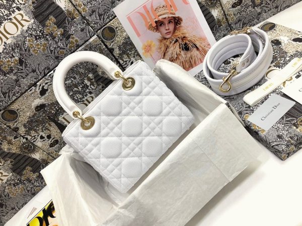 Réplique Sac Dior Lady D-Lite Medium en tissu technique Macrocannage blanc – Image 9