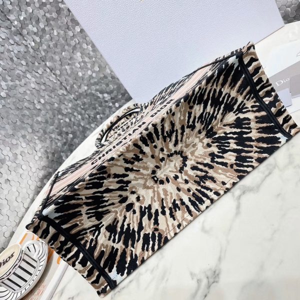 Réplique Sac Dior Book Tote Large en broderie Tie multicolore – Image 3