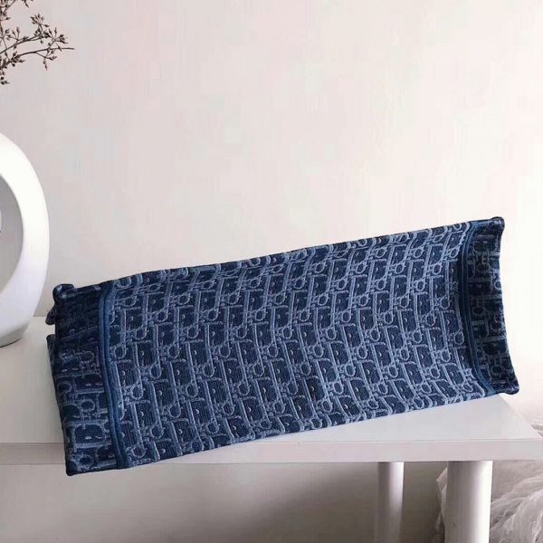 Imitation Sac Dior Book Tote Large en toile Oblique denim bleue – Image 6