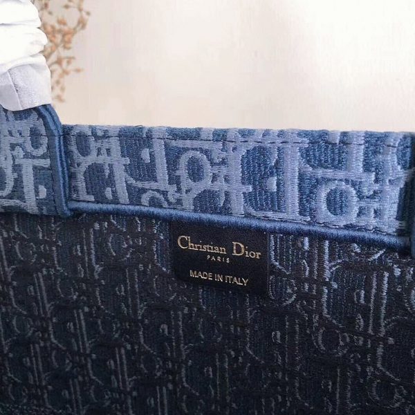 Imitation Sac Dior Book Tote Large en toile Oblique denim bleue – Image 3