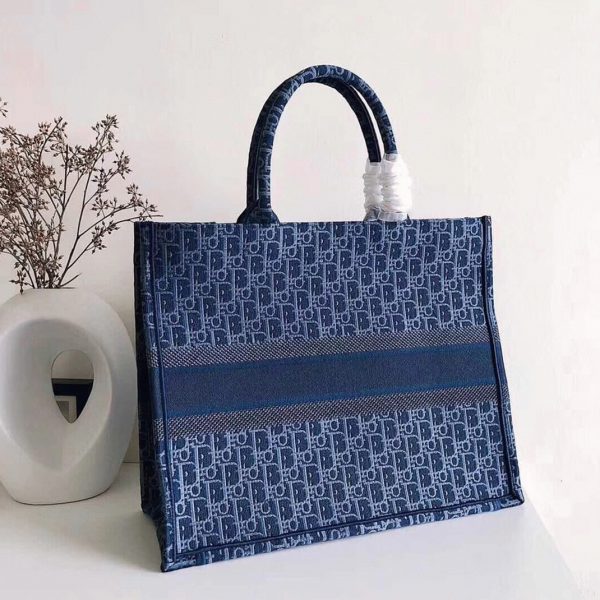 Imitation Sac Dior Book Tote Large en toile Oblique denim bleue – Image 2