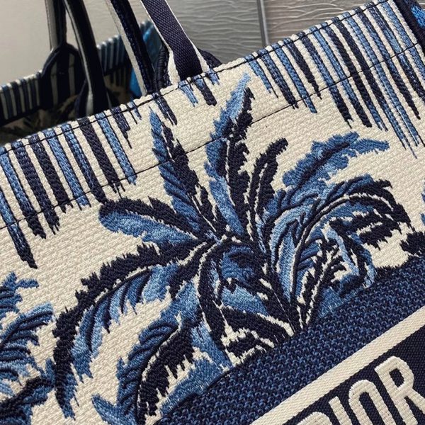 Réplique Sac Dior Book Tote Large en broderie Palmiers Dior bleue – Image 4