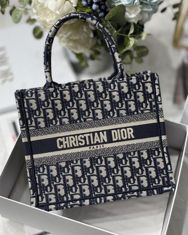 Réplique Petit Sac Dior Book Tote en broderie Oblique bleue – Image 8