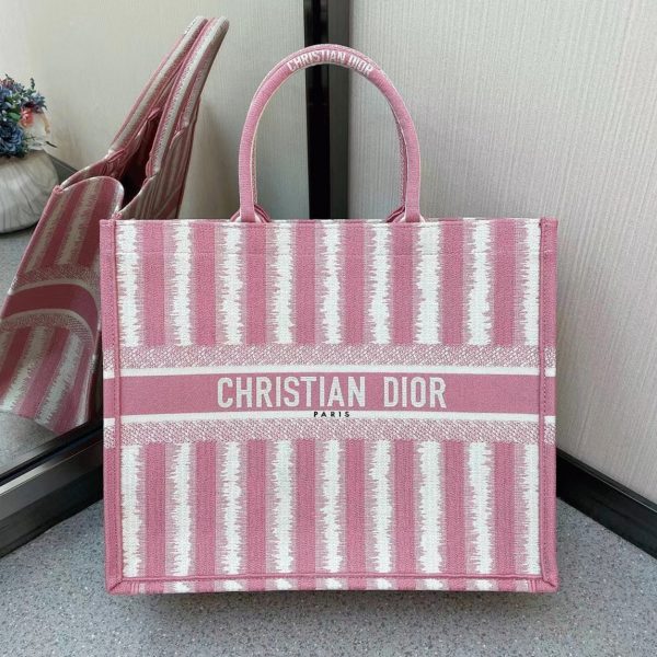 Réplique Sac Dior Book Tote Large en broderie rayures rose – Image 4