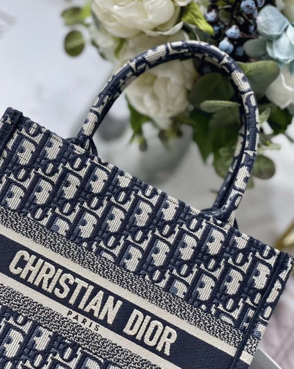 Réplique Petit Sac Dior Book Tote en broderie Oblique bleue – Image 4