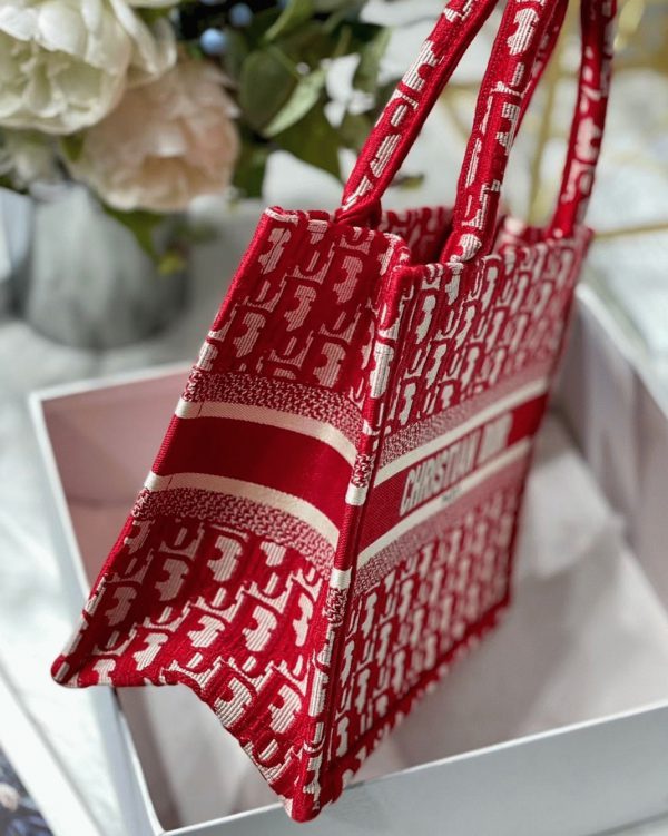 Fausse Petit Sac Dior Book Tote en broderie Oblique bordeaux – Image 9