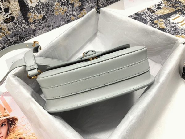 Contrefaçon Sac Dior Bobby Medium en gris – Image 8