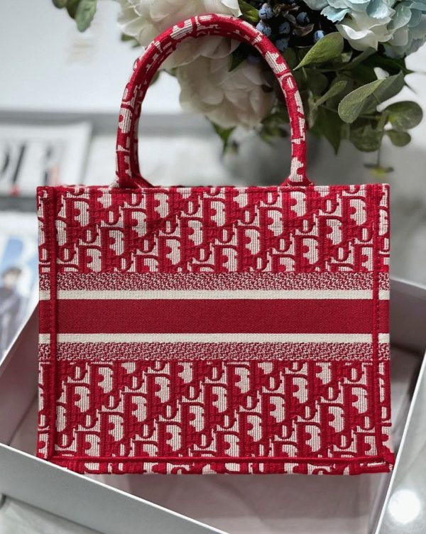 Fausse Petit Sac Dior Book Tote en broderie Oblique bordeaux – Image 6