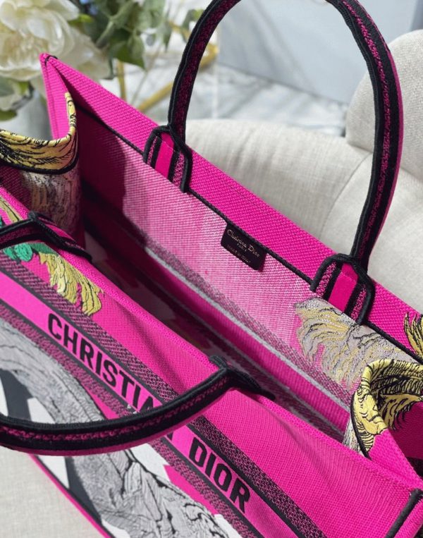 Imitation Sac Dior Book Tote Large en broderie Zoom Pop Toile de Jouy – Image 6