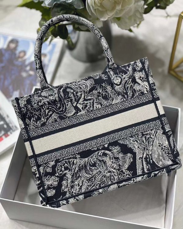 Contrefaçon Petit Sac Dior Book Tote en bleu Toile de Jouy inversée – Image 2