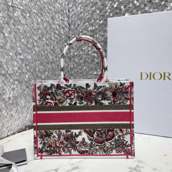 Fausse Sac Dior Book Tote Medium en broderie papillon multicolore – Image 7