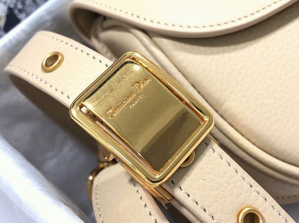 Fausse Sac Dior Bobby Medium en beige – Image 3