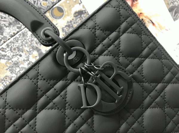 Contrefaçon Sac Dior Lady Dior Large en noir – Image 3