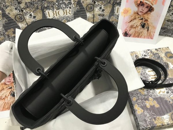 Contrefaçon Sac Dior Lady Dior Large en noir – Image 2
