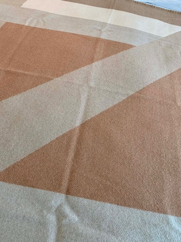 Réplique Couverture H Drapeau Hermès Naturel et Grège Cachemire – Image 10