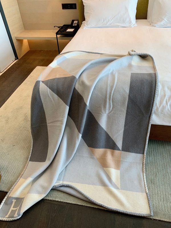 Fausse Couverture H Drapeau Hermès Acier et Perle Cachemire – Image 7