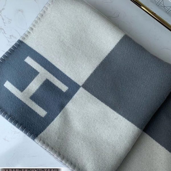 Réplique Couverture Avalon Vibration Hermès écru Gris – Image 3