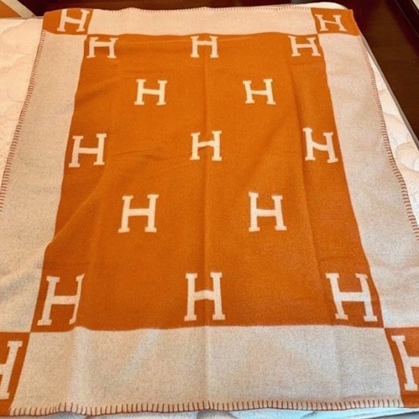 Fausse Couverture Avalon Hermès Orange – Image 6