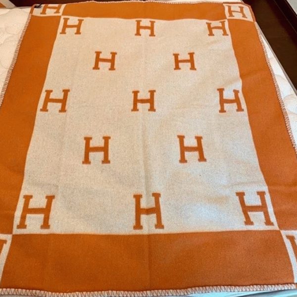 Fausse Couverture Avalon Hermès Orange – Image 3