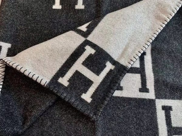 Fausse Couverture Avalon Hermès Noire – Image 2