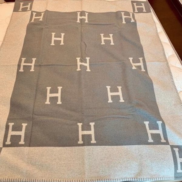Réplique Couverture Avalon Hermès Grise – Image 7