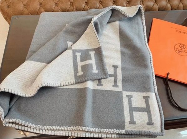 Réplique Couverture Avalon Hermès Grise – Image 4