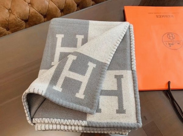Réplique Couverture Avalon Hermès Grise