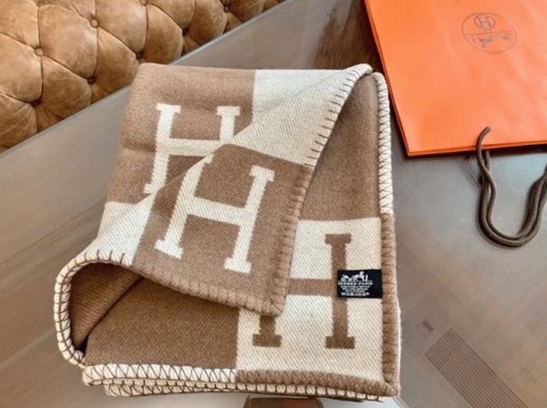 Fausse Couverture Avalon Hermès Camel – Image 3