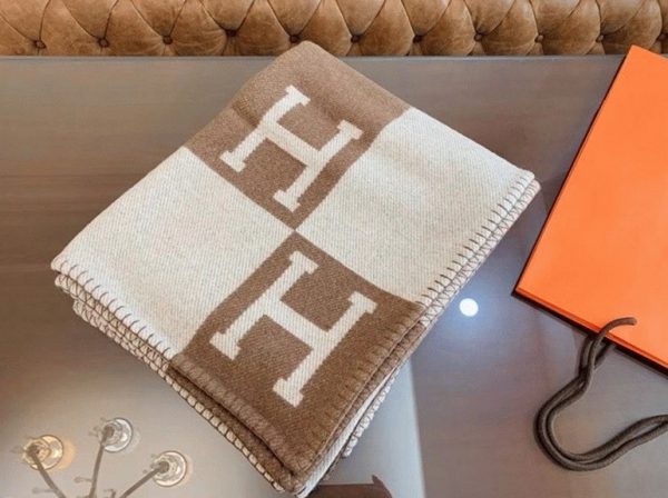 Fausse Couverture Avalon Hermès Camel – Image 2