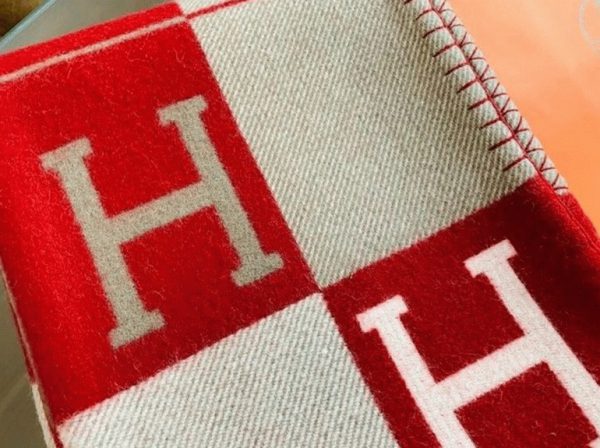 Contrefa?on Couverture Avalon III Hermès Rouge – Image 6