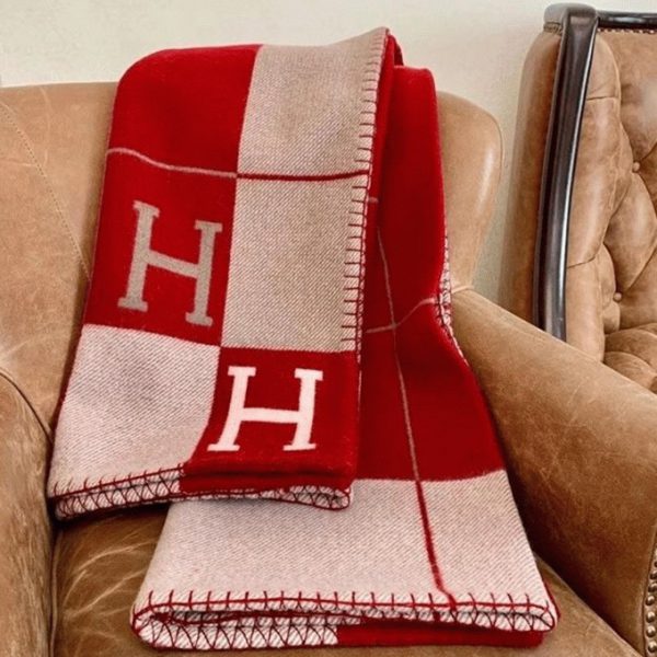 Contrefa?on Couverture Avalon III Hermès Rouge – Image 3