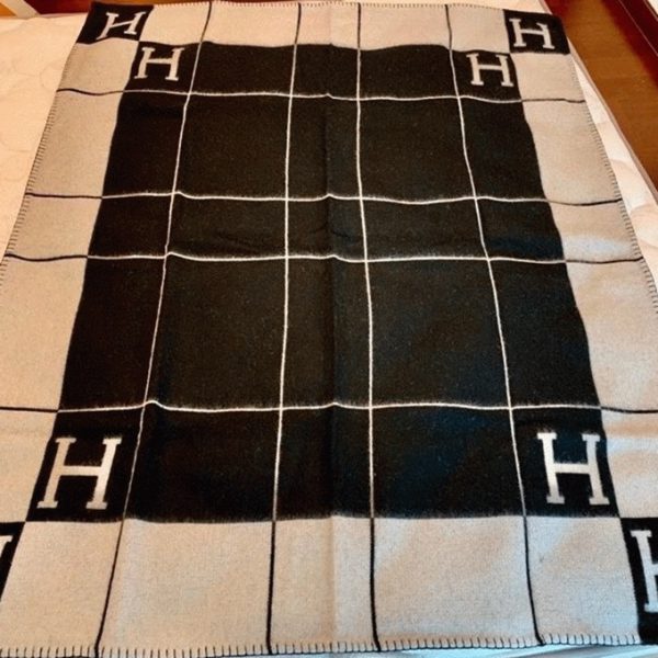 Fausse Couverture Avalon III Hermès Noire – Image 8