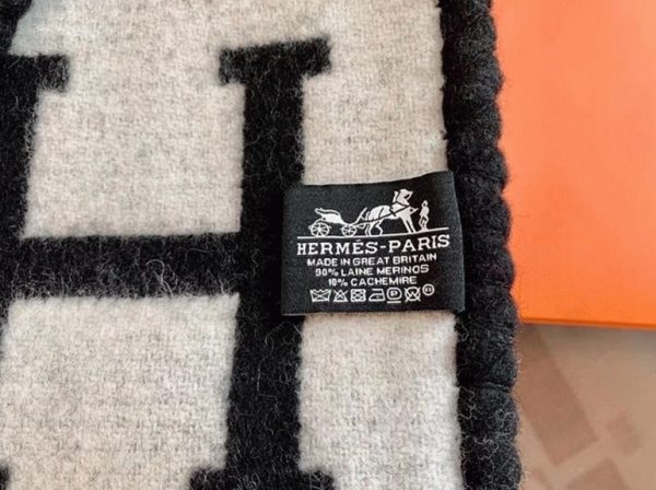 Fausse Couverture Avalon III Hermès Noire – Image 3