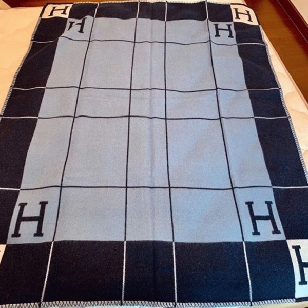 Réplique Couverture Avalon III Hermès Bleue – Image 7
