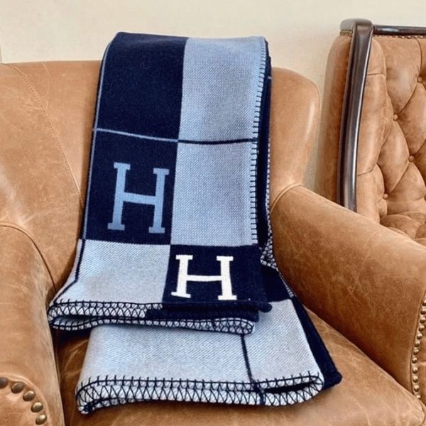 Réplique Couverture Avalon III Hermès Bleue – Image 6