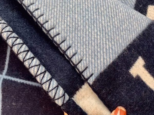 Réplique Couverture Avalon III Hermès Bleue – Image 4