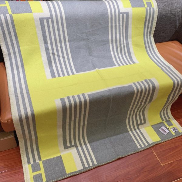 Top Réplique Couverture Ithaque Hermès Tilleul Laine et Cachemire – Image 8