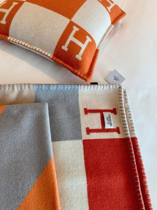 Réplique Couverture H Drapeau Hermès Terracotta et Gris Cachemire – Image 8