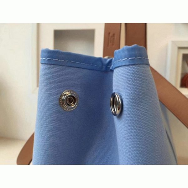 Top Fausse Hermès Cabag Elan Sac à Main Toile Céleste – Image 2