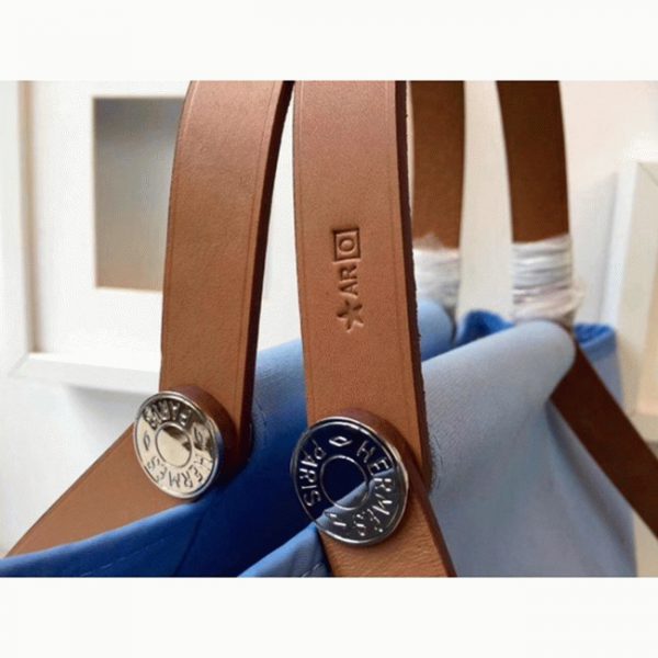 Top Fausse Hermès Cabag Elan Sac à Main Toile Céleste – Image 5