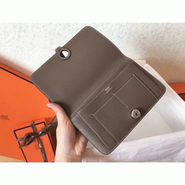 Contrefaçon Portefeuille Dogon Duo Hermès Noir/Taupe – Image 7
