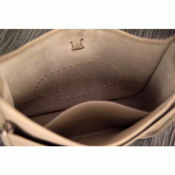 Contrefaçon Hermès Evelyne III PM Gris – Image 6
