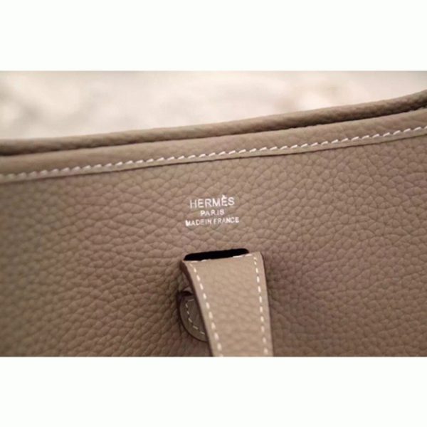 Contrefaçon Hermès Evelyne III PM Gris – Image 5