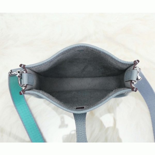 Fausse Hermès Evelyne II TPM Bleu Lin – Image 6