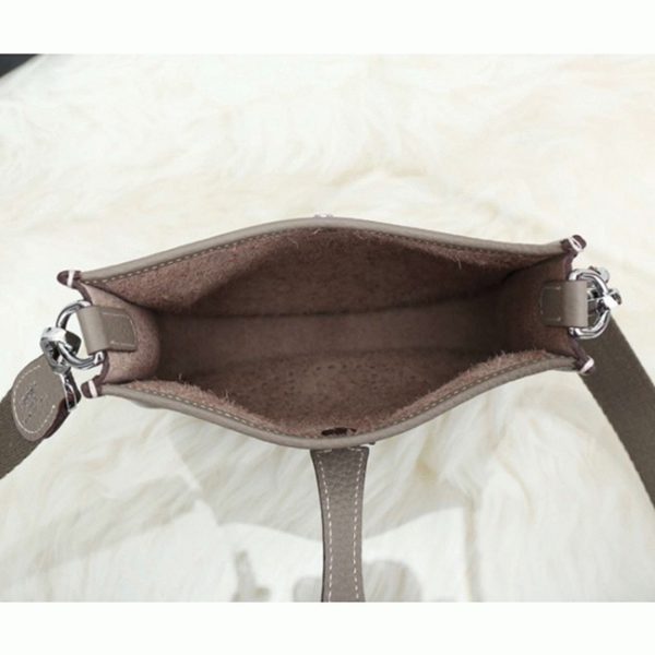 Contrefaçon Hermès Evelyne II TPM étoupe en Cuir Clémence – Image 2