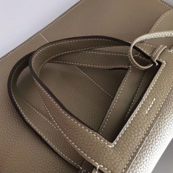 Réplique AAA Hermès Halzan Sac à Main Gris – Image 9