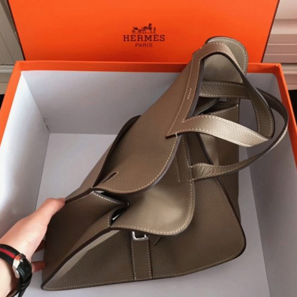 Réplique AAA Hermès Halzan Sac à Main Gris – Image 6