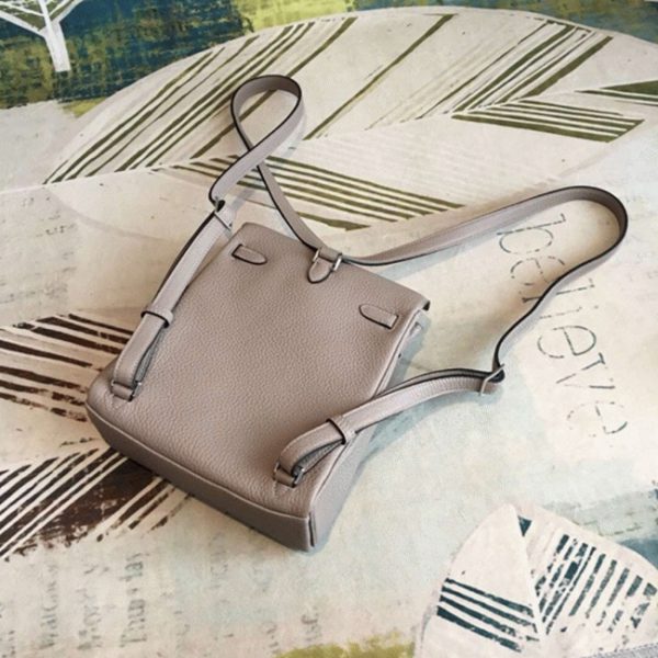 Réplique Haute Qualité Sac à dos Hermès Kelly Ado PM Gris Asphalte Clémence – Image 4