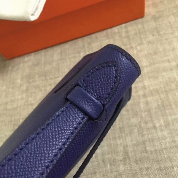 Top Fausse Sac à main Hermès Kelly Pochette Saphir Epsom – Image 5