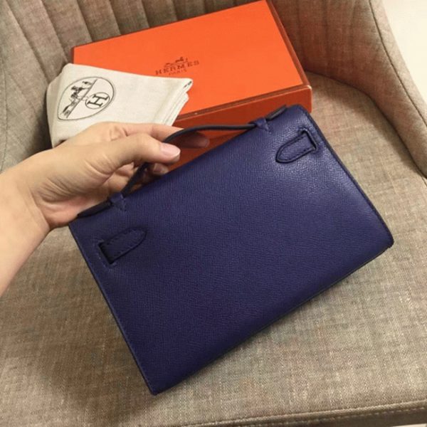 Top Fausse Sac à main Hermès Kelly Pochette Saphir Epsom – Image 4